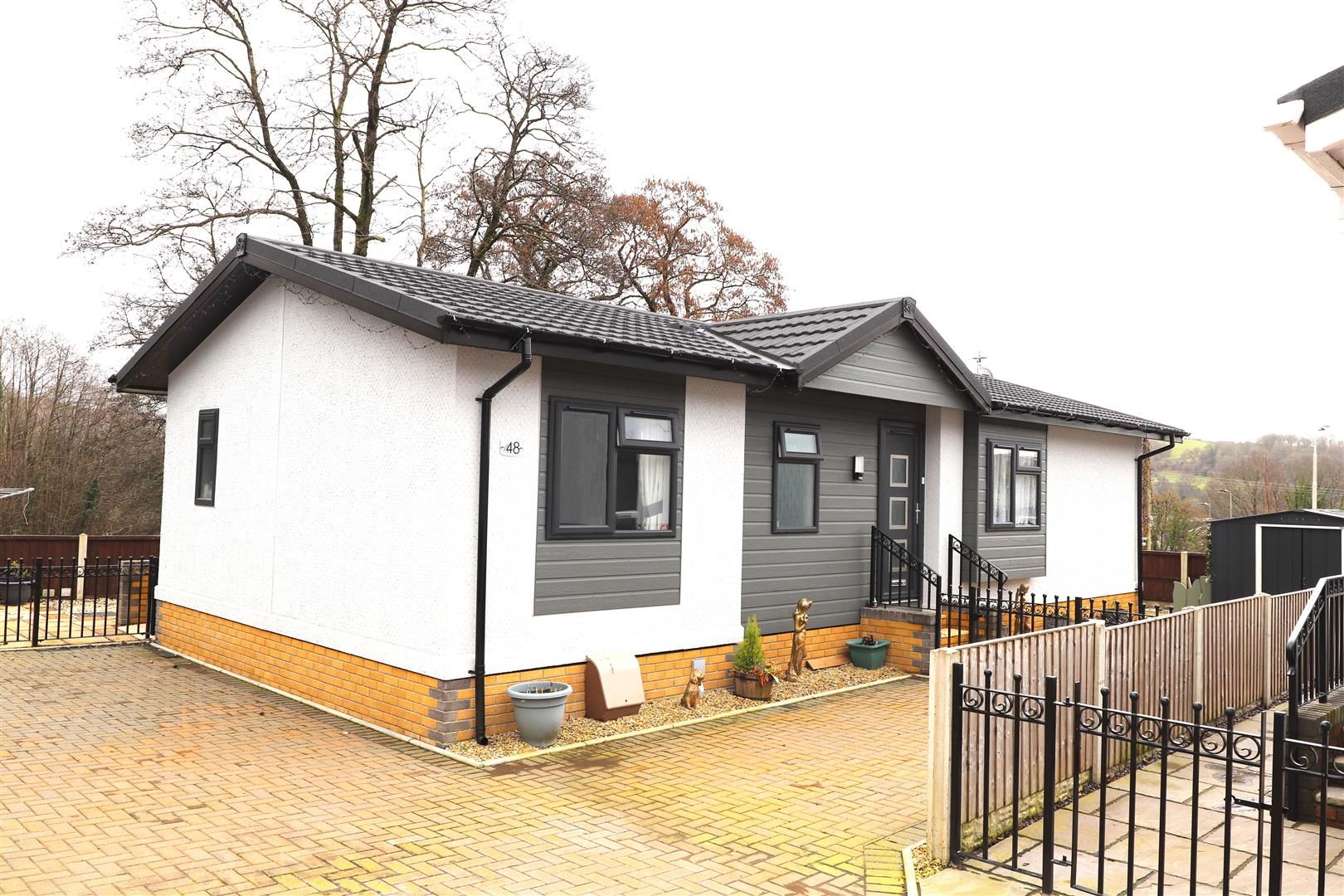 plot-48-pont-pentre.jpg